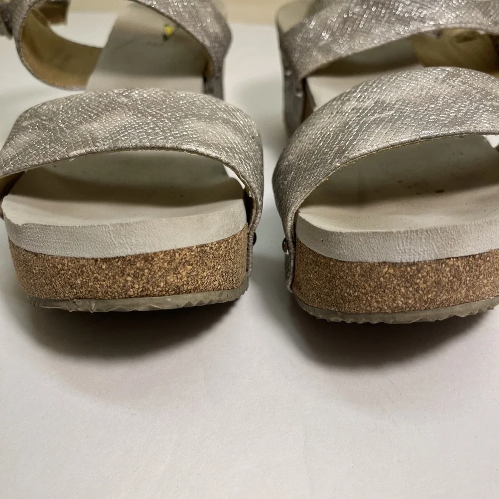 VOLATILE Womens Shimmery Silver  Snake Print Strap Slingback Wedge Sandals- 8